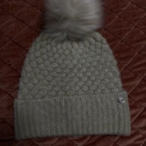 Wool Blend Pom Pom Beanie - Cream